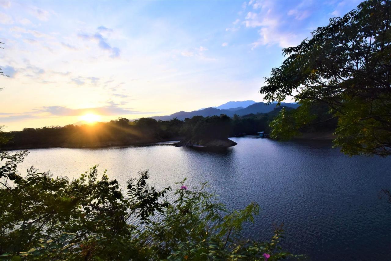 水漾月明度假文旅 Hotel Touwu Buitenkant foto